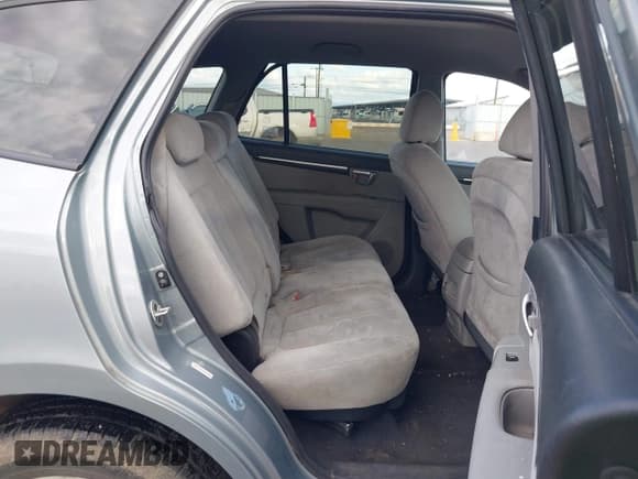 ✅ 2008 Hyundai Santa Fe SE • VIN: 5NMSH73E68H210003 • Lot: 41956771. Wystawiony na IAAI z przebiegiem 222 777 mil. Bezpłatny archiwum sprzedaży aukcyjnych z USA i szczegółowy raport historii pojazdu na DreamBid. Zdjęcie 8.