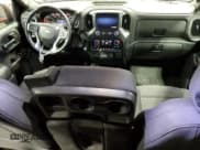 ✅ 2019 Chevrolet Silverado 1500 LT • VIN: 1GCRYDED3KZ299047 • Lot: 73663294. Wystawiony na Copart z przebiegiem 98 476 mil. Bezpłatny archiwum sprzedaży aukcyjnych z USA i szczegółowy raport historii pojazdu na DreamBid. Zdjęcie 8.