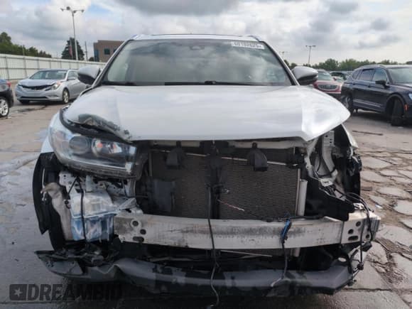 ✅ 2018 Toyota Highlander Limited • VIN: 5TDDZRFH5JS830030 • Lot: 60102625. Wystawiony na Copart z przebiegiem 106 589 mil. Bezpłatny archiwum sprzedaży aukcyjnych z USA i szczegółowy raport historii pojazdu na DreamBid. Zdjęcie 5.