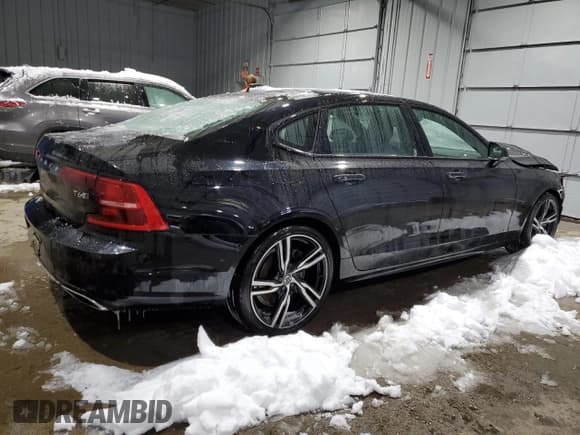✅ 2020 Volvo S90 R-Design • VIN: LVYA22MT9LP175852 • Лот: 44460065. Опубликован ранее на Copart с пробегом 54 052 миль. Бесплатный доступ к архиву аукционных продаж из США и подробный отчёт об истории автомобиля на DreamBid. Изображение 3.
