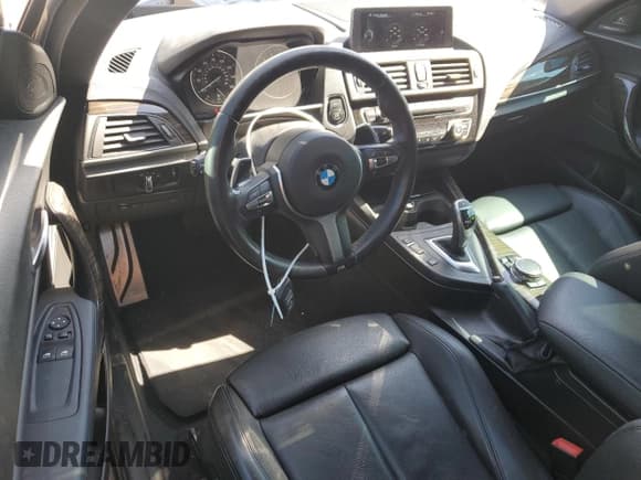 ✅ 2016 BMW 2 Series M235i xDrive • VIN: WBA1J9C52GV371555 • Lot: 66039035. Wystawiony na Copart z przebiegiem 68 856 mil. Bezpłatny archiwum sprzedaży aukcyjnych z USA i szczegółowy raport historii pojazdu na DreamBid. Zdjęcie 8.