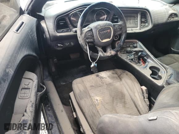 ✅ 2016 Dodge Challenger SXT • VIN: 2C3CDZAG7GH301294 • Lot: 64107764. Wystawiony na Copart z przebiegiem Nie podano. Bezpłatny archiwum sprzedaży aukcyjnych z USA i szczegółowy raport historii pojazdu na DreamBid. Zdjęcie 8.