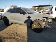 ✅ 2022 Aston Martin DBX • VIN: SD7VUJAW1NTV04534 • Lot: 87969325. Listed on Copart with 17,373 mi. Free auction sales archive from the USA and detailed vehicle history report at DreamBid. Image 4.