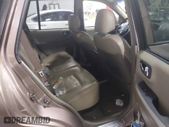 2005 Hyundai Santa Fe GLS с VIN KM8SC73E35U007942, выставлен на аукционе IAAI как лот 41201901 с пробегом 184 437 миль миль и . История ставок и продаж доступна на DreamBid. Изображение 8.