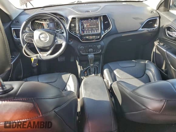 ✅ 2021 Jeep Cherokee Limited • VIN: 1C4PJLDX0MD147440 • Lot: 92688785. Wystawiony na Copart z przebiegiem 28 805 mil. Bezpłatny archiwum sprzedaży aukcyjnych z USA i szczegółowy raport historii pojazdu na DreamBid. Zdjęcie 8.