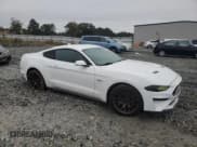 ✅ 2020 Ford Mustang GT • VIN: 1FA6P8CF7L5185410 • Lot: 90305915. Wystawiony na Copart z przebiegiem 61 714 mil. Bezpłatny archiwum sprzedaży aukcyjnych z USA i szczegółowy raport historii pojazdu na DreamBid. Zdjęcie 4.