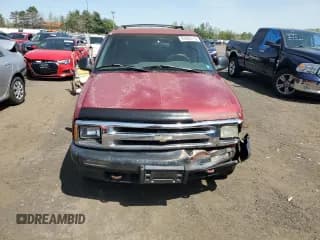 ✅ 1996 Chevrolet Blazer • VIN: 1GNCT18W6TK193788 • Lot: 49305175. Wystawiony na Copart z przebiegiem 136 856 mil. Bezpłatny archiwum sprzedaży aukcyjnych z USA i szczegółowy raport historii pojazdu na DreamBid. Zdjęcie 5.