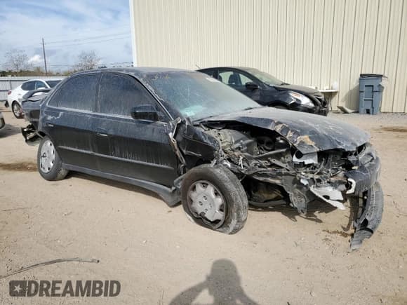 ✅ 1998 Honda Accord LX • VIN: 1HGCG5644WA032616 • Lot: 47128625. Listed on Copart with 124,785 mi. Free auction sales archive from the USA and detailed vehicle history report at DreamBid. Image 4.