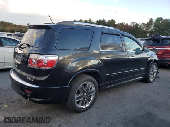 ✅ 2012 GMC Acadia Denali • VIN: 1GKKVTED8CJ288084 • Лот: 89921255. Опубликован ранее на Copart с пробегом 137 619 миль. Бесплатный доступ к архиву аукционных продаж из США и подробный отчёт об истории автомобиля на DreamBid. Изображение 3.