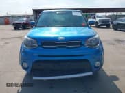 ✅ 2018 Kia Soul + • VIN: KNDJP3A56J7562151 • Lot: 43179541. Wystawiony na IAAI z przebiegiem 157 466 mil. Bezpłatny archiwum sprzedaży aukcyjnych z USA i szczegółowy raport historii pojazdu na DreamBid. Zdjęcie 12.
