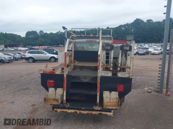 ✅ 2015 Chevrolet Silverado 2500HD Work Truck • VIN: 1GB0CUEG7FZ539406 • Лот: 42853047. Опубликован ранее на IAAI с пробегом 221 390 миль. Бесплатный доступ к архиву аукционных продаж из США и подробный отчёт об истории автомобиля на DreamBid. Изображение 16.