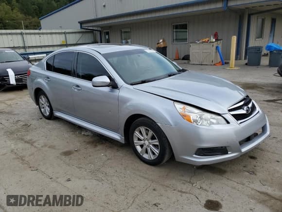 ✅ 2012 Subaru Legacy Premium • VIN: 4S3BMAG62C1008208 • Lot: 72139364. Wystawiony na Copart z przebiegiem 138 825 mil. Bezpłatny archiwum sprzedaży aukcyjnych z USA i szczegółowy raport historii pojazdu na DreamBid. Zdjęcie 4.