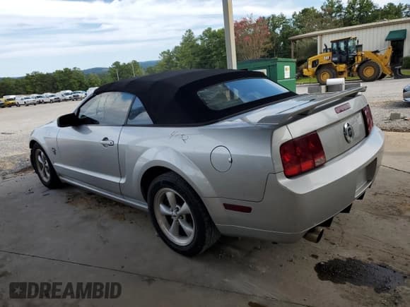✅ 2009 Ford Mustang GT • VIN: 1ZVHT85H295120659 • Lot: 70335175. Wystawiony na Copart z przebiegiem 147 583 mil. Bezpłatny archiwum sprzedaży aukcyjnych z USA i szczegółowy raport historii pojazdu na DreamBid. Zdjęcie 2.