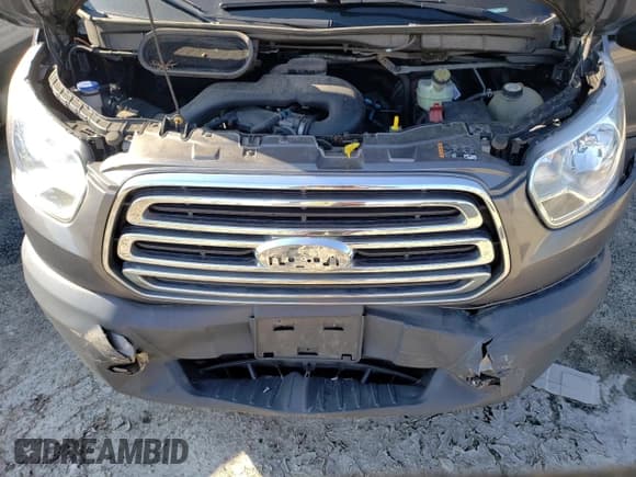 ✅ 2015 Ford Transit Cargo • VIN: 1FTNE1CM9FKA51425 • Lot: 70039184. Wystawiony na Copart z przebiegiem 146 782 mil. Bezpłatny archiwum sprzedaży aukcyjnych z USA i szczegółowy raport historii pojazdu na DreamBid. Zdjęcie 12.