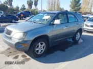 ✅ 2000 Lexus RX 300 • VIN: JT6GF10U0Y0070882 • Лот: 43809034. Опубликован ранее на IAAI с пробегом 165 627 миль. Бесплатный доступ к архиву аукционных продаж из США и подробный отчёт об истории автомобиля на DreamBid. Изображение 19.