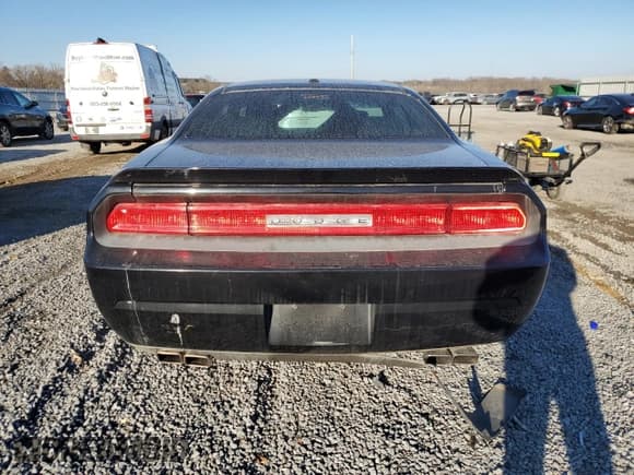 ✅ 2010 Dodge Challenger R/T • VIN: 2B3CJ5DT1AH111909 • Lot: 87691015. Wystawiony na Copart z przebiegiem 189 911 mil. Bezpłatny archiwum sprzedaży aukcyjnych z USA i szczegółowy raport historii pojazdu na DreamBid. Zdjęcie 6.