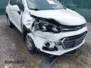 ✅ 2021 Chevrolet Trax LS • VIN: KL7CJNSB5MB326387 • Lot: 42402026. Listed on IAAI with 43,037 mi. Free auction sales archive from the USA and detailed vehicle history report at DreamBid. Image 6.