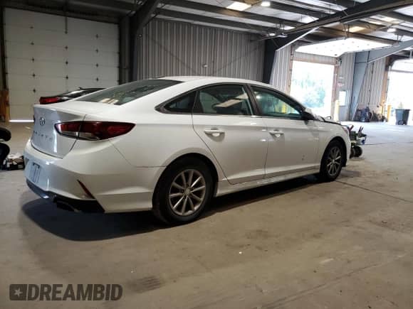 2018 Hyundai Sonata SE с VIN 5NPE24AF0JH606557, выставлен на аукционе Copart как лот 80921715 с пробегом 45 770 миль миль и Списание • Salvage title. История ставок и продаж доступна на DreamBid. Изображение 3.