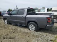 ✅ 2023 Nissan Frontier SV • VIN: 1N6ED1EJ0PN623016 • Lot: 57919245. Wystawiony na Copart z przebiegiem 33 317 mil. Bezpłatny archiwum sprzedaży aukcyjnych z USA i szczegółowy raport historii pojazdu na DreamBid. Zdjęcie 2.