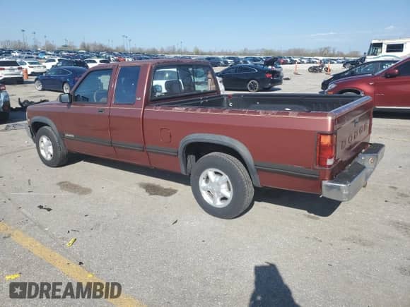 1992 Dodge Dakota с VIN 1B7GL23YXNS633409, выставлен на аукционе Copart как лот 51067775 с пробегом 153 174 миль миль и Списание • Salvage title. История ставок и продаж доступна на DreamBid. Изображение 2.