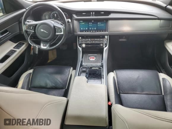✅ 2018 Jaguar XF • VIN: SAJBM4FV7JCY53486 • Lot: 60247803. Listed on Copart with 67,152 mi. Free auction sales archive from the USA and detailed vehicle history report at DreamBid. Image 8.