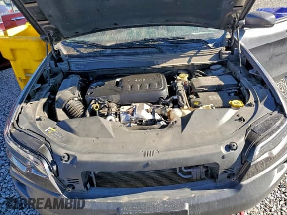 ✅ 2019 Jeep Cherokee Trailhawk Elite • VIN: 1C4PJMBN0KD252872 • Lot: 94317175. Listed on Copart with 95,015 mi. Free auction sales archive from the USA and detailed vehicle history report at DreamBid. Image 12.