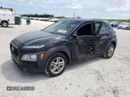 ✅ 2020 Hyundai Kona SE • VIN: KM8K12AA9LU480878 • Лот: 47346894. Опубликован ранее на Copart с пробегом 99 302 миль. Бесплатный доступ к архиву аукционных продаж из США и подробный отчёт об истории автомобиля на DreamBid. Изображение 1.