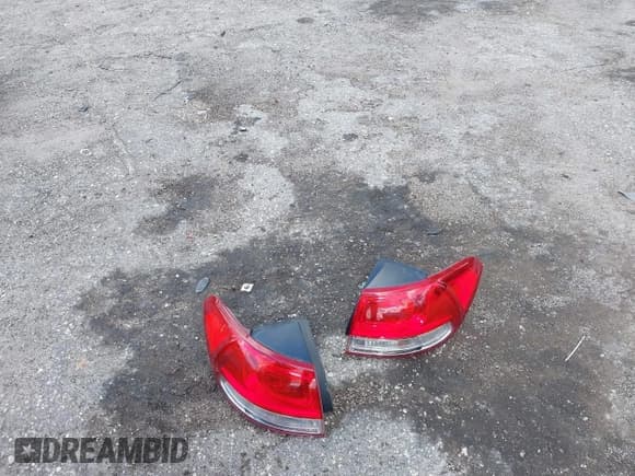 ✅ 2017 Kia Sorento EX • VIN: 5XYPH4A55HG320767 • Лот: 42963326. Опубликован ранее на IAAI с пробегом 118 201 миль. Бесплатный доступ к архиву аукционных продаж из США и подробный отчёт об истории автомобиля на DreamBid. Изображение 12.