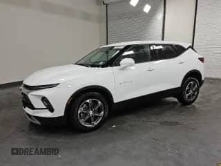 2025 Chevrolet Blazer LT z VIN 3GNKBCR4XSS269555, wystawiony jako Copart lot #90610885 z przebiegiem 3 022 mil mil oraz Czysty tytuł • Clean title. Historia ofert i sprzedaży dostępna na DreamBid. Obrazek 1.