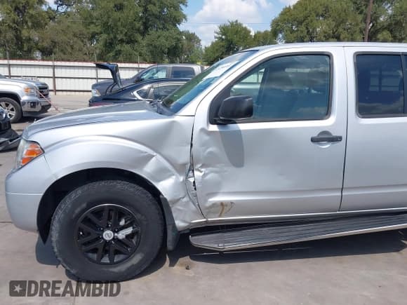 ✅ 2019 Nissan Frontier SV • VIN: 1N6AD0EV1KN761443 • Lot: 43256553. Listed on IAAI with 96,867 mi. Free auction sales archive from the USA and detailed vehicle history report at DreamBid. Image 6.