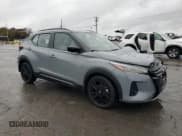 ✅ 2023 Nissan Kicks SR • VIN: 3N1CP5DV6PL482744 • Лот: 90061265. Опубликован ранее на Copart с пробегом 90 516 миль. Бесплатный доступ к архиву аукционных продаж из США и подробный отчёт об истории автомобиля на DreamBid. Изображение 4.