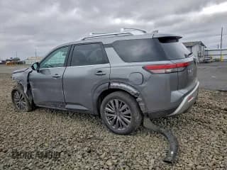 ✅ 2023 Nissan Pathfinder SL • VIN: 5N1DR3CDXPC233525 • Lot: 94134805. Wystawiony na Copart z przebiegiem 20 819 mil. Bezpłatny archiwum sprzedaży aukcyjnych z USA i szczegółowy raport historii pojazdu na DreamBid. Zdjęcie 2.