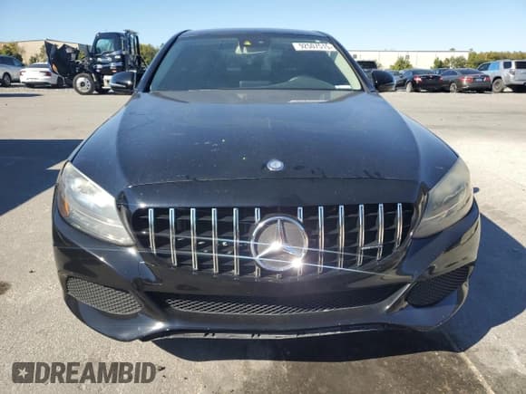 ✅ 2017 Mercedes-Benz C 300 • VIN: WDDWF4JB1HR241496 • Lot: 92507515. Wystawiony na Copart z przebiegiem 136 726 mil. Bezpłatny archiwum sprzedaży aukcyjnych z USA i szczegółowy raport historii pojazdu na DreamBid. Zdjęcie 5.