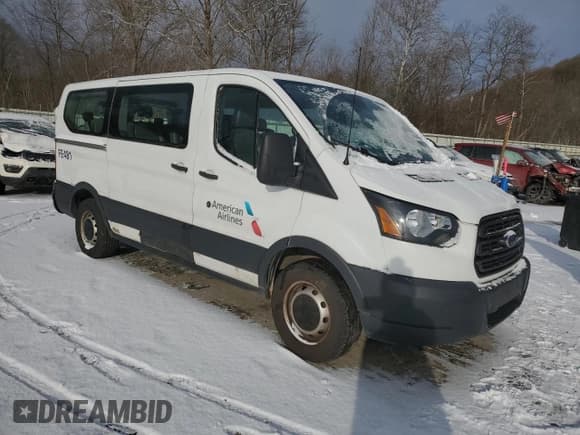 ✅ 2017 Ford Transit XL • VIN: 1FMZK1YM5HKA34719 • Lot: 45694555. Wystawiony na Copart z przebiegiem 41 359 mil. Bezpłatny archiwum sprzedaży aukcyjnych z USA i szczegółowy raport historii pojazdu na DreamBid. Zdjęcie 4.