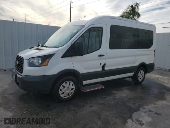 ✅ 2016 Ford Transit XL • VIN: 1FMZK1CM2GKA66128 • Lot: 85919464. Wystawiony na Copart z przebiegiem 124 449 mil. Bezpłatny archiwum sprzedaży aukcyjnych z USA i szczegółowy raport historii pojazdu na DreamBid. Zdjęcie 1.