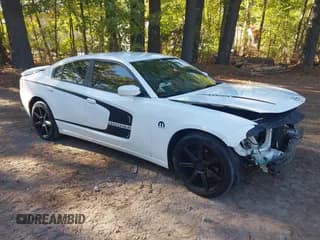 ✅ 2015 Dodge Charger SE • VIN: 2C3CDXBG3FH836138 • Lot: 43469188. Wystawiony na IAAI z przebiegiem 68 846 mil. Bezpłatny archiwum sprzedaży aukcyjnych z USA i szczegółowy raport historii pojazdu na DreamBid. Zdjęcie 1.