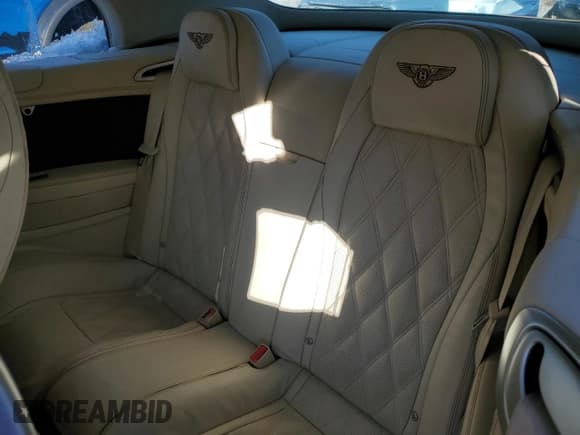 ✅ 2013 Bentley Continental GT • VIN: SCBGR3ZA5DC080940 • Lot: 42397535. Wystawiony na Copart z przebiegiem 8 082 mil. Bezpłatny archiwum sprzedaży aukcyjnych z USA i szczegółowy raport historii pojazdu na DreamBid. Zdjęcie 10.