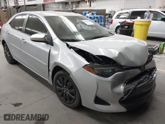 ✅ 2018 Toyota Corolla SE • VIN: 2T1BURHE3JC005542 • Lot: 43396400. Wystawiony na IAAI z przebiegiem 90 508 mil. Bezpłatny archiwum sprzedaży aukcyjnych z USA i szczegółowy raport historii pojazdu na DreamBid. Zdjęcie 1.
