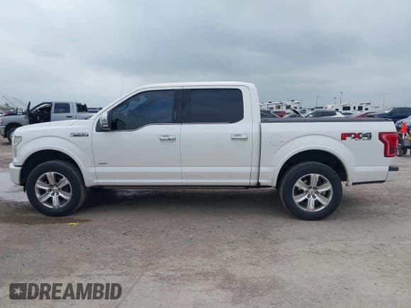 ✅ 2015 Ford F-150 XLT • VIN: 1FTEW1EG1FFC06725 • Лот: 41895480. Опубликован ранее на IAAI с пробегом 228 229 миль. Бесплатный доступ к архиву аукционных продаж из США и подробный отчёт об истории автомобиля на DreamBid. Изображение 14.