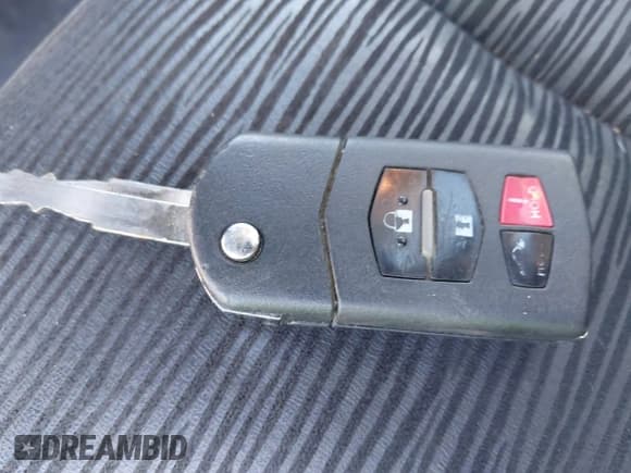 ✅ 2010 Mazda 6 i Touring • VIN: 1YVHZ8CHXA5M31873 • Lot: 43244386. Wystawiony na IAAI z przebiegiem 135 997 mil. Bezpłatny archiwum sprzedaży aukcyjnych z USA i szczegółowy raport historii pojazdu na DreamBid. Zdjęcie 11.