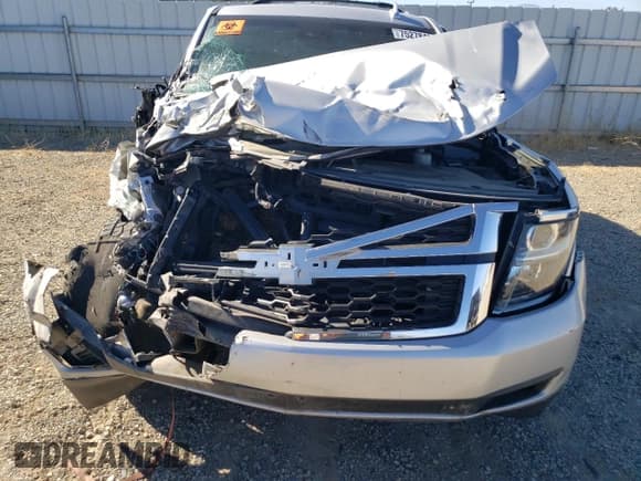 ✅ 2018 Chevrolet Suburban LT • VIN: 1GNSKHKC8JR390682 • Lot: 75278404. Wystawiony na Copart z przebiegiem Nie podano. Bezpłatny archiwum sprzedaży aukcyjnych z USA i szczegółowy raport historii pojazdu na DreamBid. Zdjęcie 12.