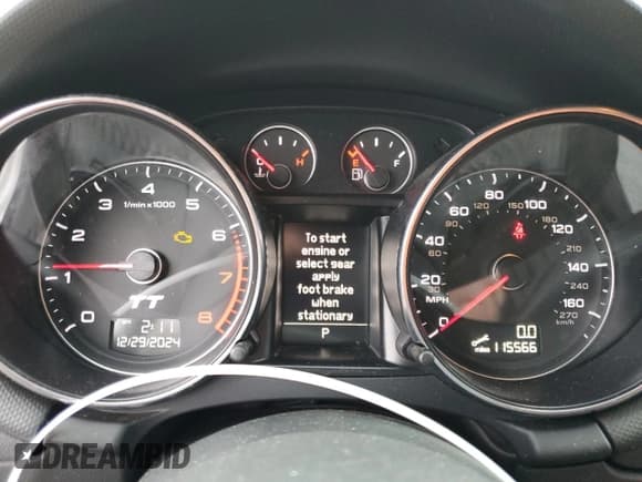 ✅ 2013 Audi TT Premium Plus • VIN: TRUBFAFK2D1002957 • Lot: 48563525. Wystawiony na Copart z przebiegiem 115 566 mil. Bezpłatny archiwum sprzedaży aukcyjnych z USA i szczegółowy raport historii pojazdu na DreamBid. Zdjęcie 9.