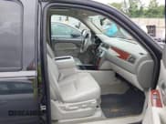 ✅ 2011 Chevrolet Suburban • VIN: 1GNWKMEG1BR374950 • Lot: 42781182. Listed on IAAI with 304,690 mi. Free auction sales archive from the USA and detailed vehicle history report at DreamBid. Image 5.