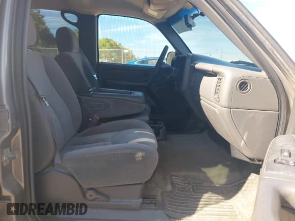 ✅ 2006 Chevrolet Silverado 1500 LS • VIN: 2GCEC13V361353131 • Lot: 43638804. Listed on IAAI with 226,092 mi. Free auction sales archive from the USA and detailed vehicle history report at DreamBid. Image 5.