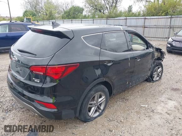 2017 Hyundai Santa Fe 2.4L с VIN 5NMZTDLB8HH026151, выставлен на аукционе IAAI как лот 43398462 с пробегом 84 868 миль миль и . История ставок и продаж доступна на DreamBid. Изображение 4.