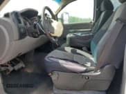 ✅ 2007 Chevrolet Silverado 2500HD Work Truck • VIN: 1GCHC24K27E520134 • Лот: 56055915. Опубликован ранее на Copart с пробегом 345 790 миль. Бесплатный доступ к архиву аукционных продаж из США и подробный отчёт об истории автомобиля на DreamBid. Изображение 7.