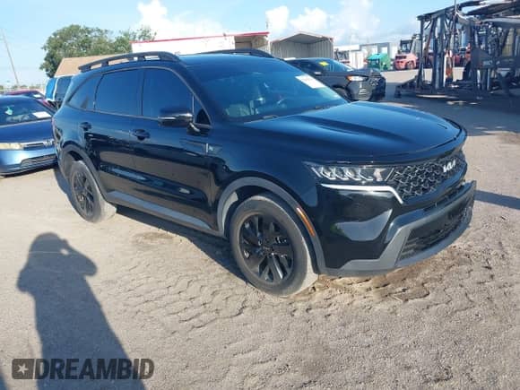 2022 Kia Sorento X-Line S z VIN 5XYRLDLC4NG102771, wystawiony jako IAAI lot #42654251 z przebiegiem 39 228 mil mil oraz . Historia ofert i sprzedaży dostępna na DreamBid. Obrazek 1.