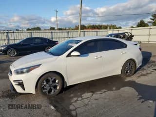 ✅ 2019 Kia Forte LXS • VIN: 3KPF24AD5KE129245 • Lot: 90709505. Wystawiony na Copart z przebiegiem 113 929 mil. Bezpłatny archiwum sprzedaży aukcyjnych z USA i szczegółowy raport historii pojazdu na DreamBid. Zdjęcie 1.