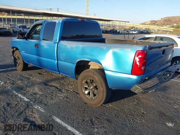 ✅ 2003 Chevrolet Silverado 1500 LS • VIN: 2GCEK19V131261358 • Лот: 43408694. Опубликован ранее на IAAI с пробегом 215 217 миль. Бесплатный доступ к архиву аукционных продаж из США и подробный отчёт об истории автомобиля на DreamBid. Изображение 3.
