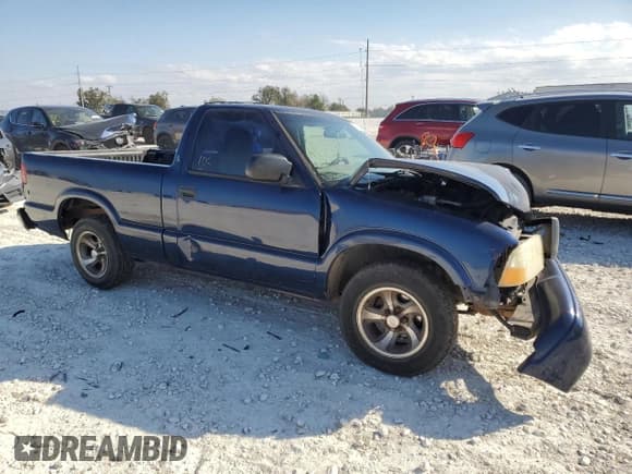 ✅ 2002 GMC Sonoma SL • VIN: 1GTCS145828155273 • Lot: 82224374. Wystawiony na Copart z przebiegiem Nie podano. Bezpłatny archiwum sprzedaży aukcyjnych z USA i szczegółowy raport historii pojazdu na DreamBid. Zdjęcie 4.